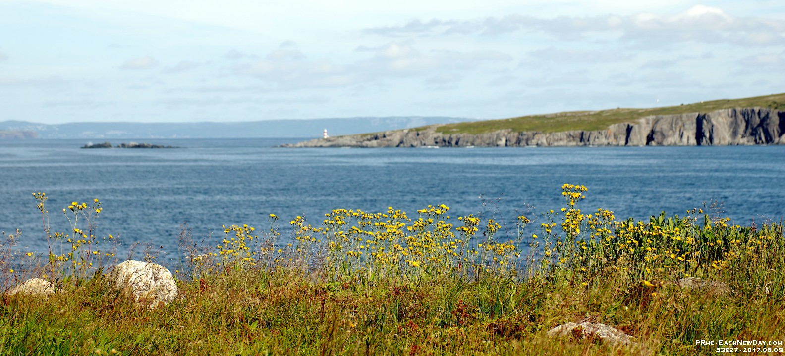 53927CrLe2Usm - Along the Shoreline Heritage Walk, Bay Roberts